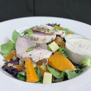 
                  
                    Salade repas au poulet, aux courges et pommes rôties au cidre
                  
                
