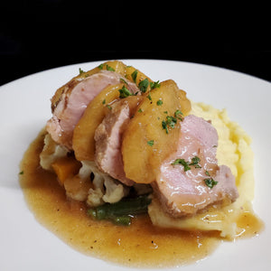 
                  
                    Filet de porc aux pommes, porc du Québec, pommes du Québec, recette avec des produits du Québec, plats cuisinés, prêt à manger
                  
                