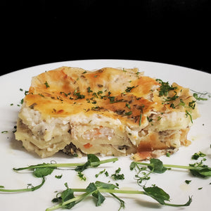 
                  
                    Lasagne de fruits de mer, plat avec des fruits de mer, plats à emporter
                  
                