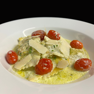 
                  
                    Ravioli ricotta, épinard et pesto de basilic
                  
                